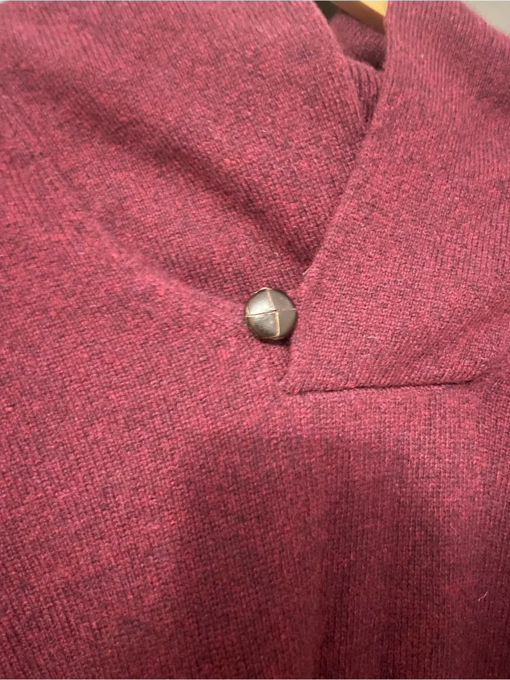 Banana Republic Size XL Burgundy Cashmere Sweater